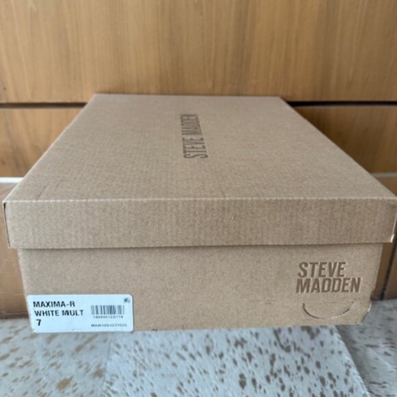 NWB Steve Madden Maxima White Rhinestone Sneakers - Size 7 - Picture 7 of 11